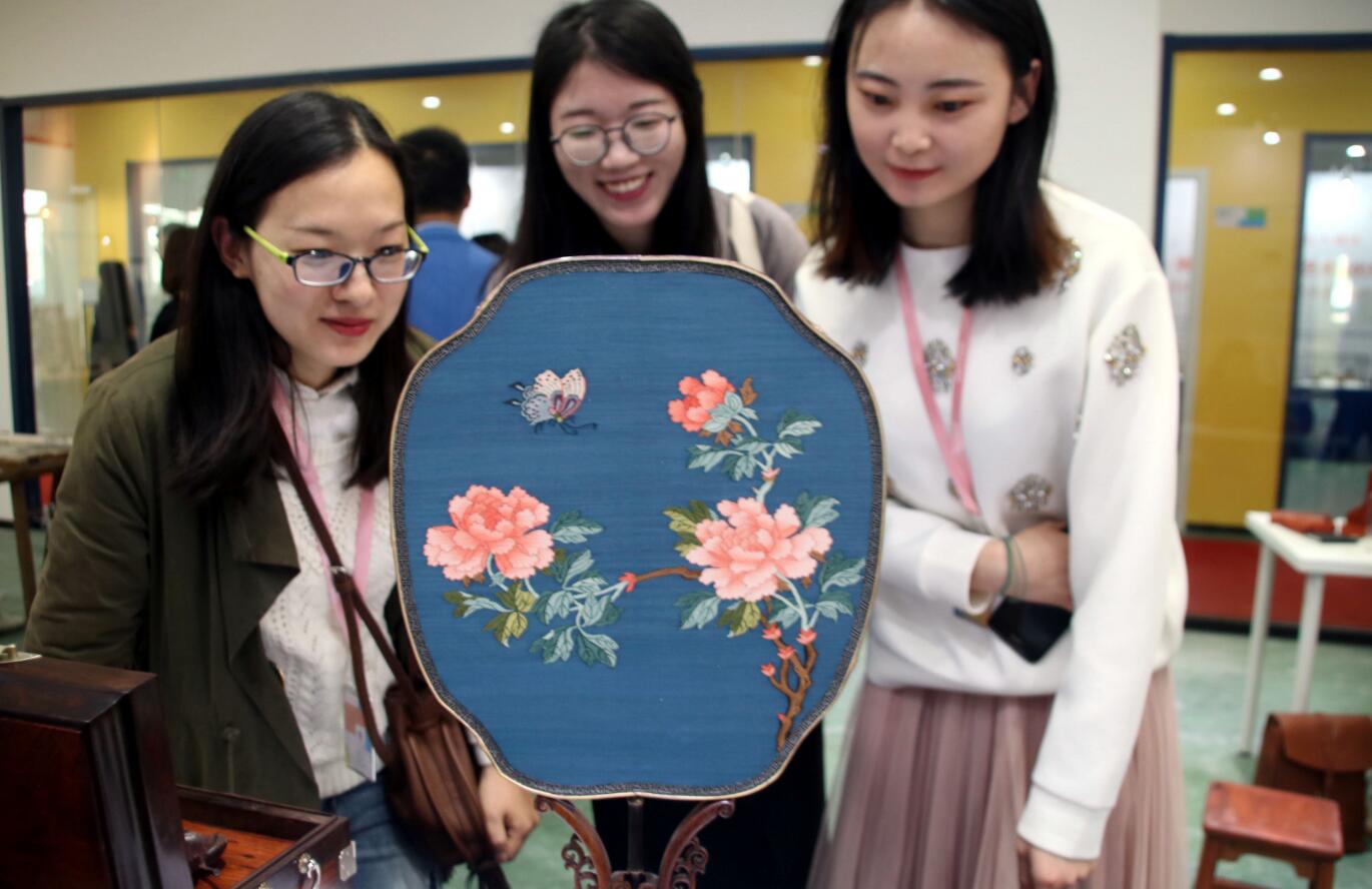 苏州蔡霞明缂丝艺术馆开馆迎客